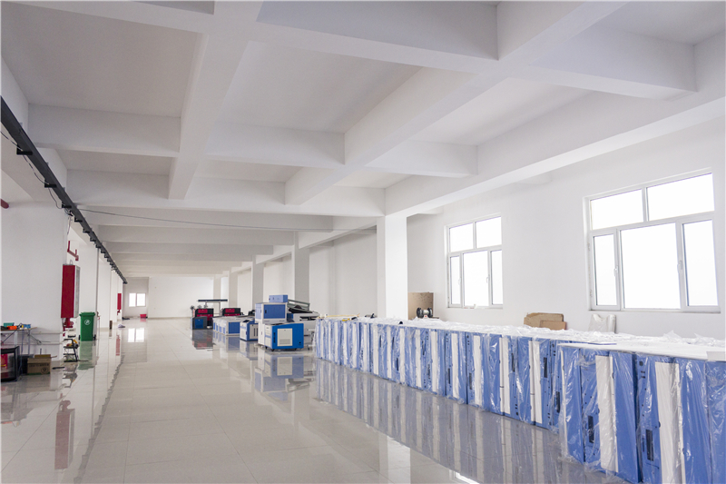 小型雕刻机半成品区